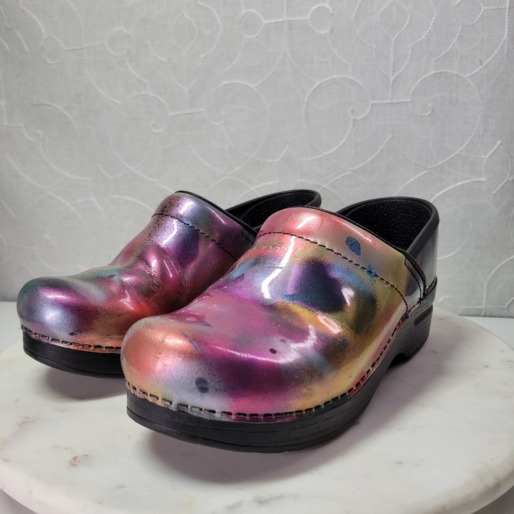 Dansko Pro Clogs Womens 7/37 Iridescent Metallic Multicolor Patent Leather